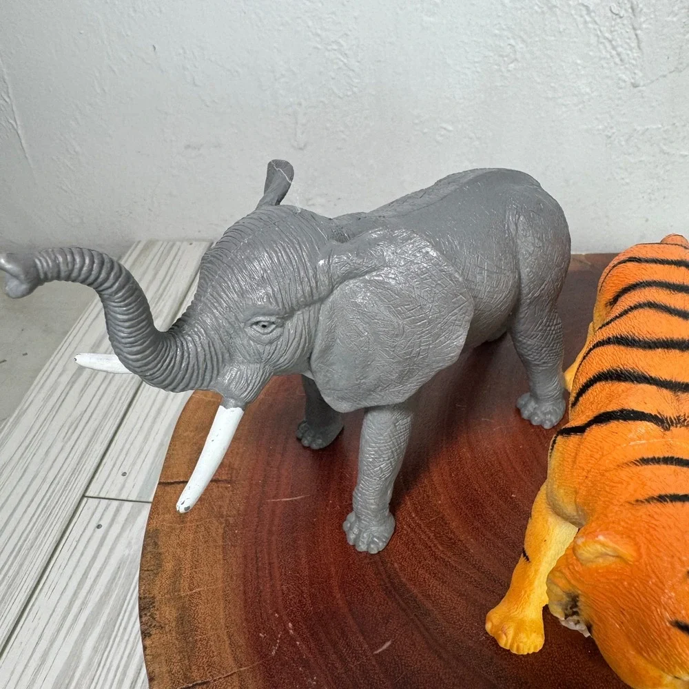 Safari Animal Toy Figures Set‎ Elephant Tiger Zebra Plastic Wildlife 3 Piece Lot